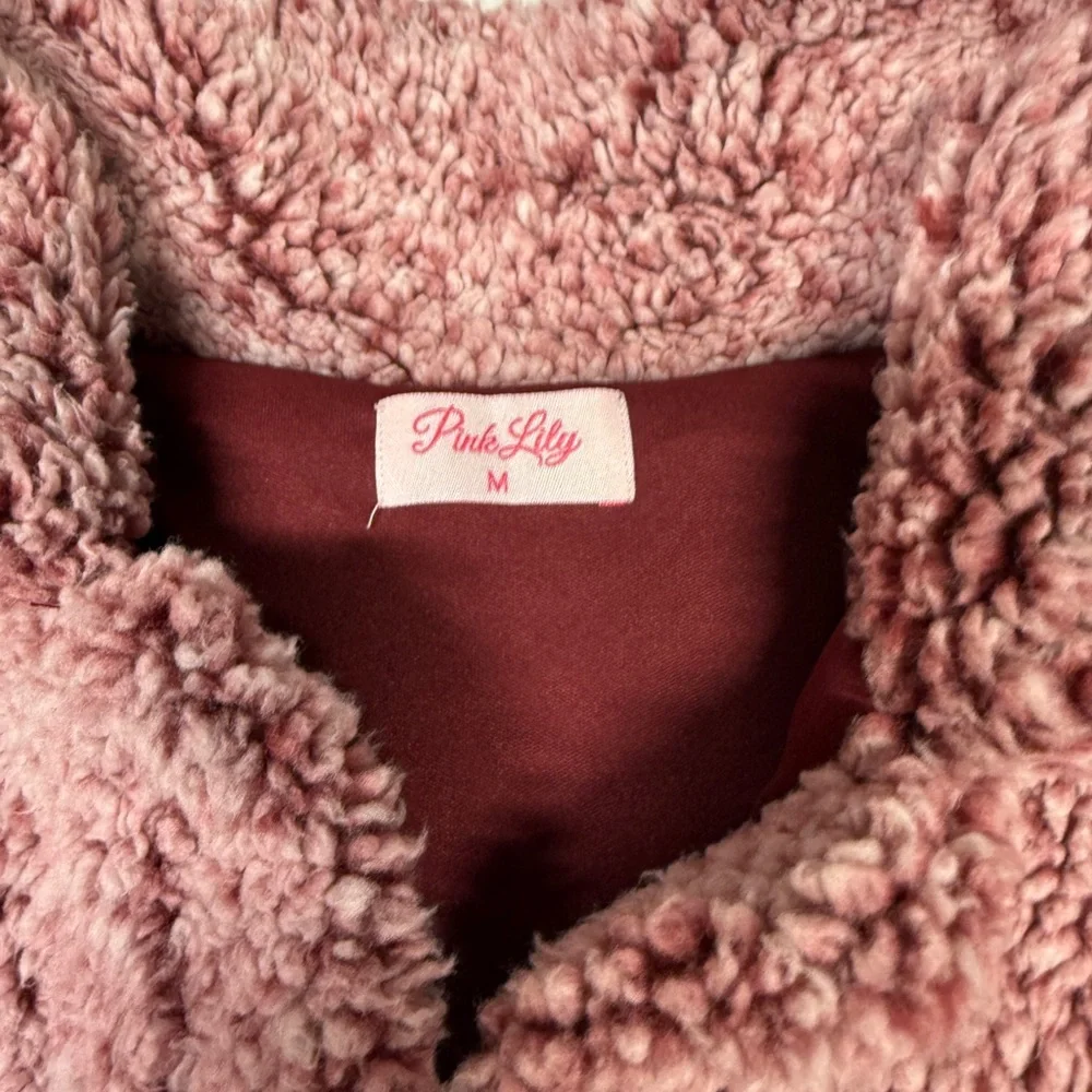 Pink Lily Women’s Size Medium Purple Faux Fur Sherpa Jacket‎